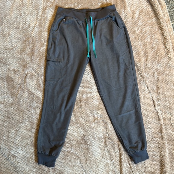 High Waisted Zamora™ Jogger Scrub Pants - Picture 2 of 7